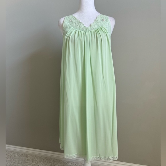 Shadowline Two Piece Vintage Mint Green Nightgown and Robe Peignoir Set - Picture 2 of 12